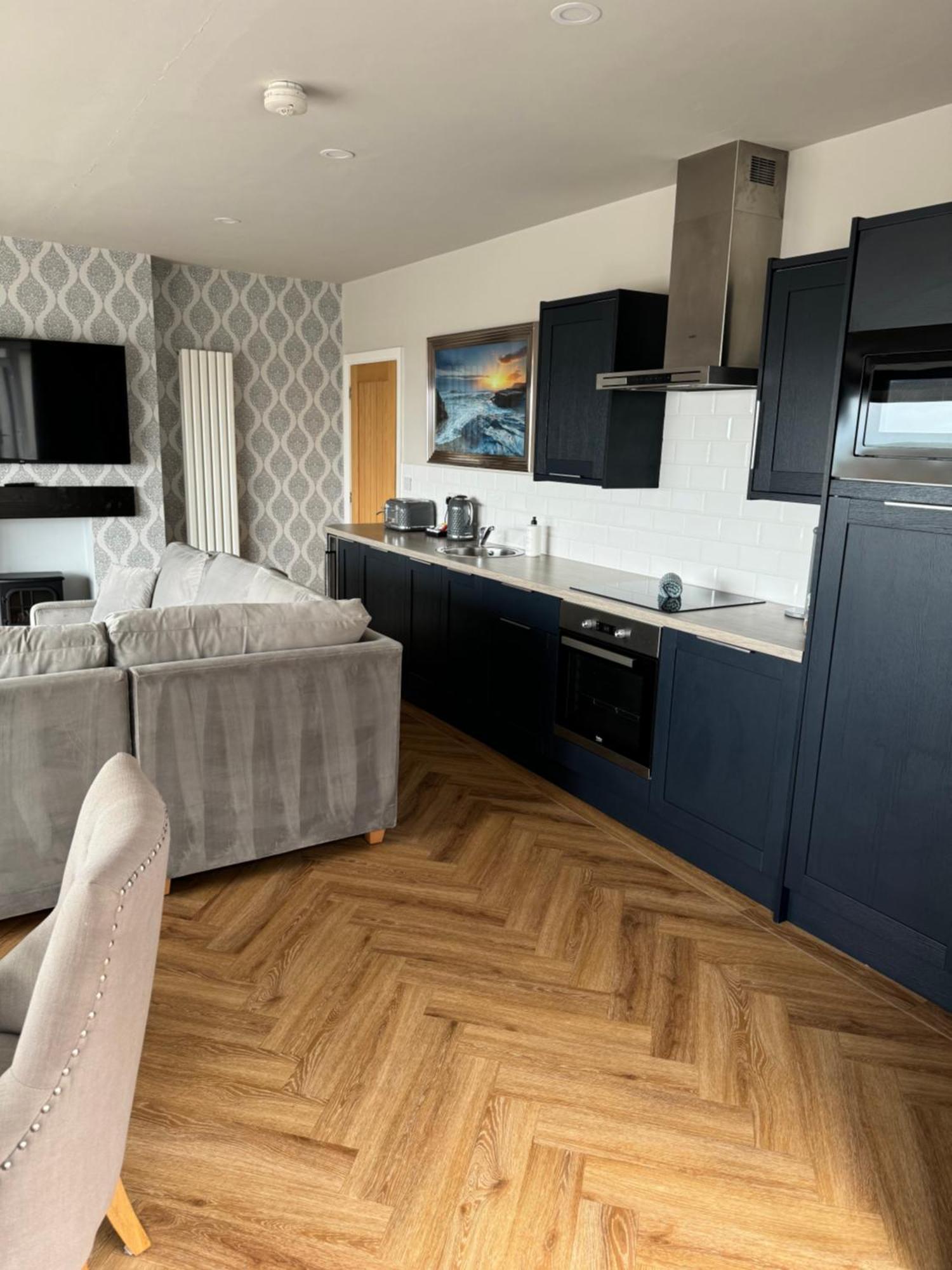 Beach House Apartment On Ground Floor With Sea View - Pet Friendly كليفليز المظهر الخارجي الصورة