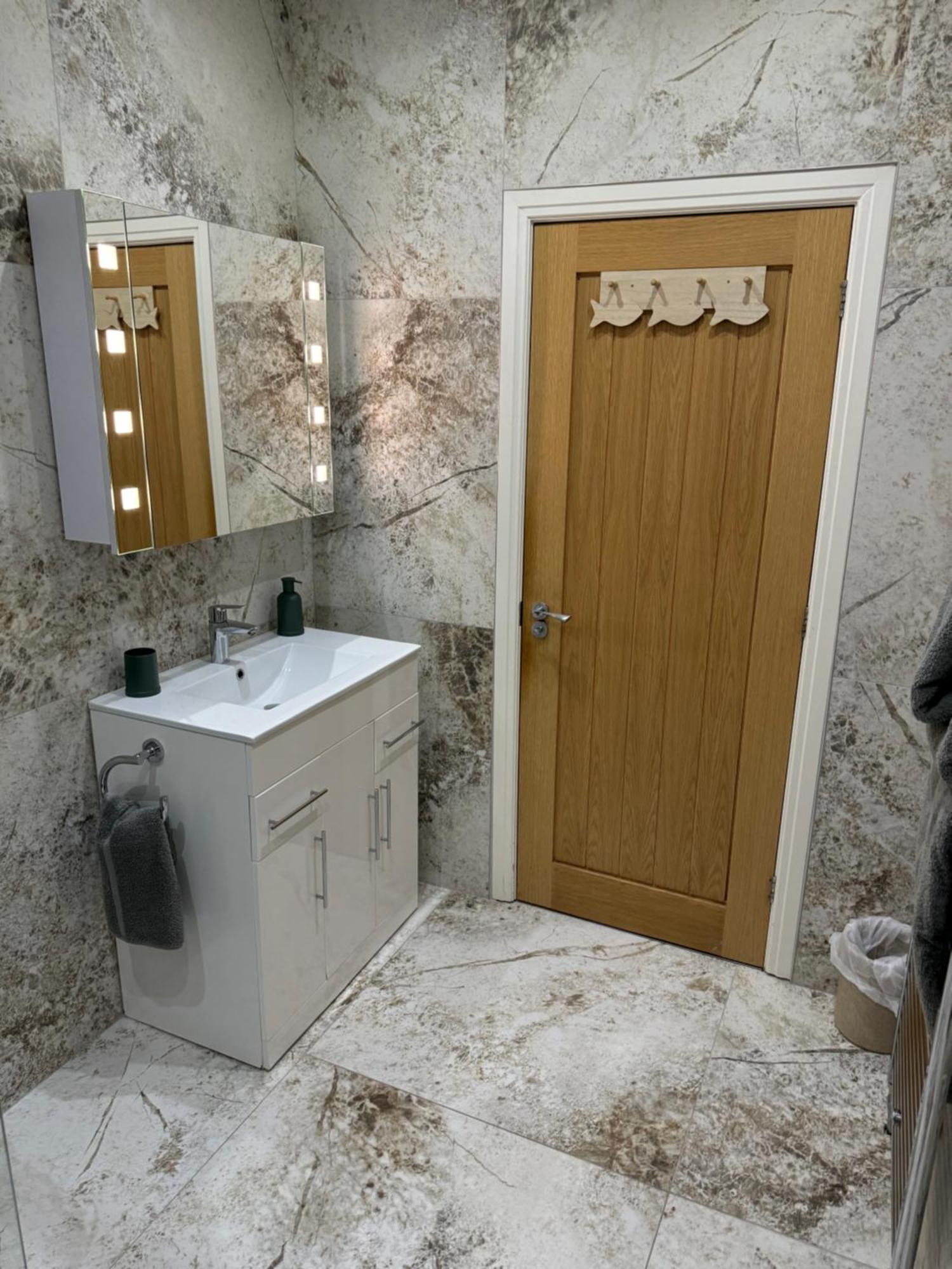 Beach House Apartment On Ground Floor With Sea View - Pet Friendly كليفليز المظهر الخارجي الصورة